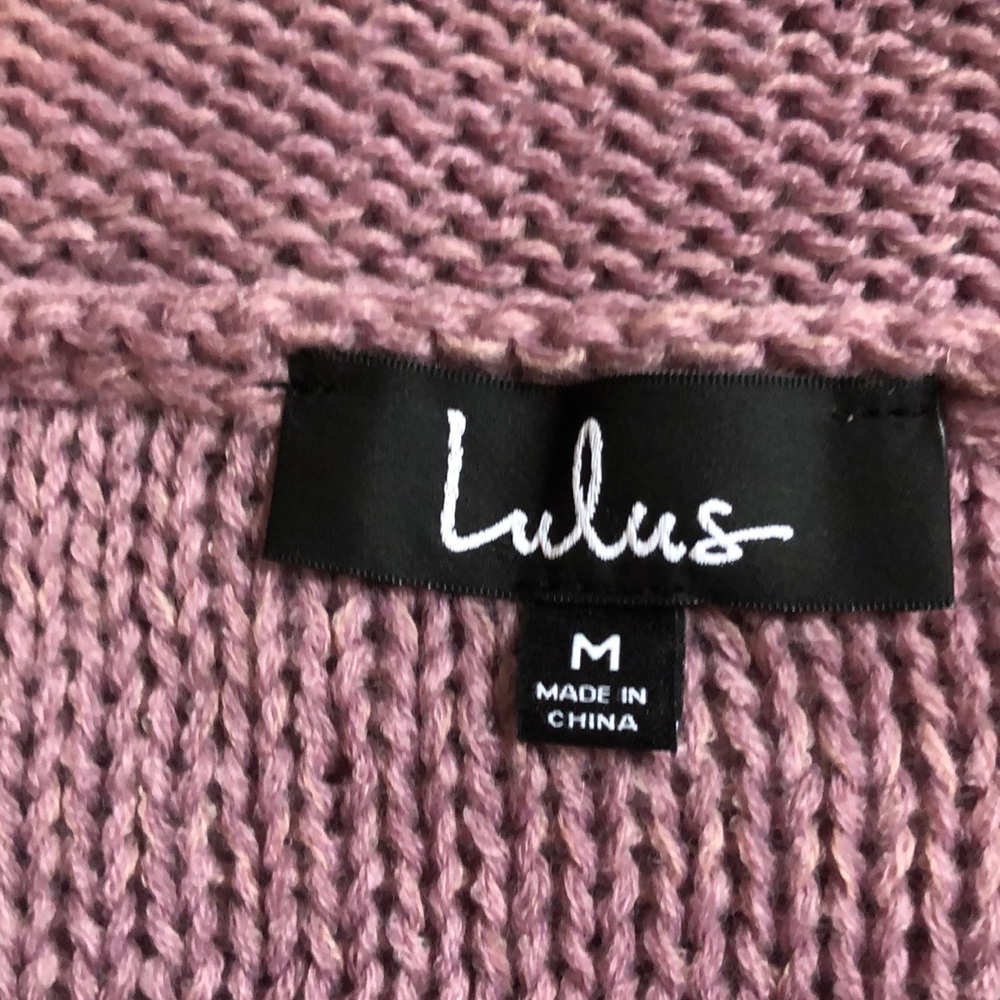 SOLD!Lulu’s NWT Lavender knit off shoulder sweater - Picture 5 of 8